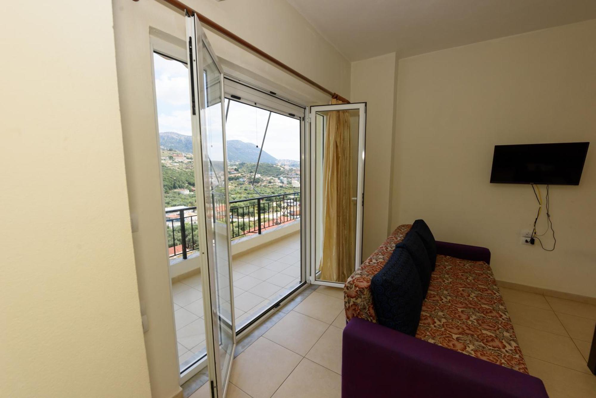 Vasili'S Family Apartments Himare Exterior foto