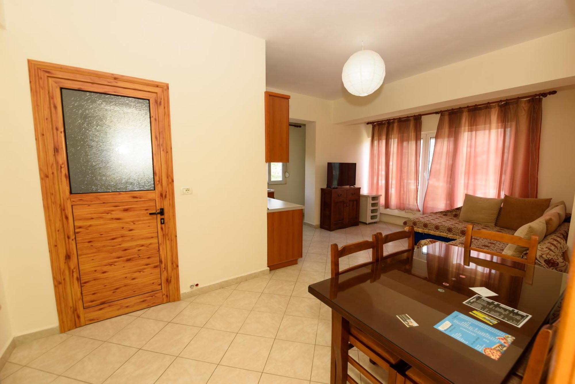 Vasili'S Family Apartments Himare Exterior foto