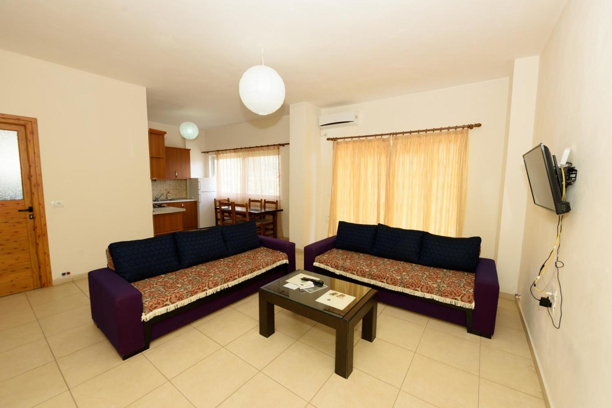 Vasili'S Family Apartments Himare Exterior foto