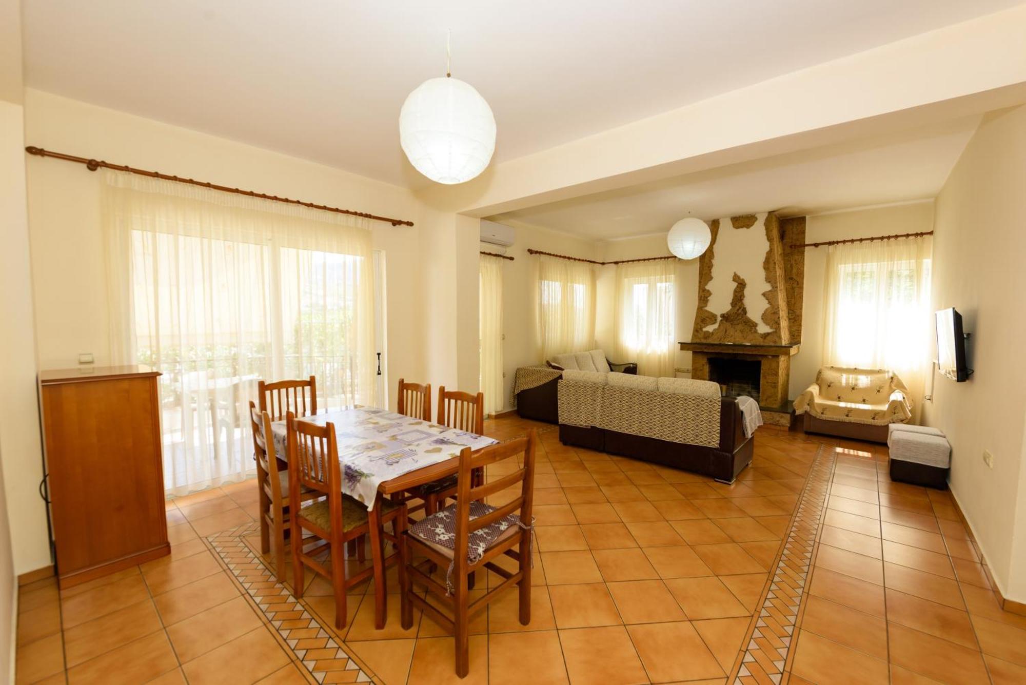 Vasili'S Family Apartments Himare Exterior foto