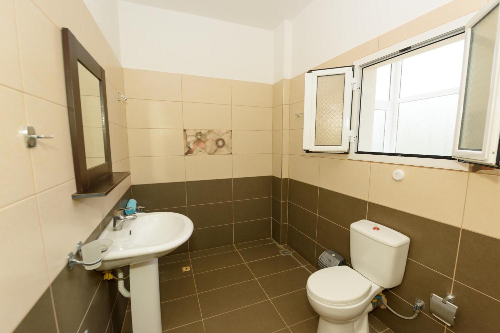 Vasili'S Family Apartments Himare Exterior foto