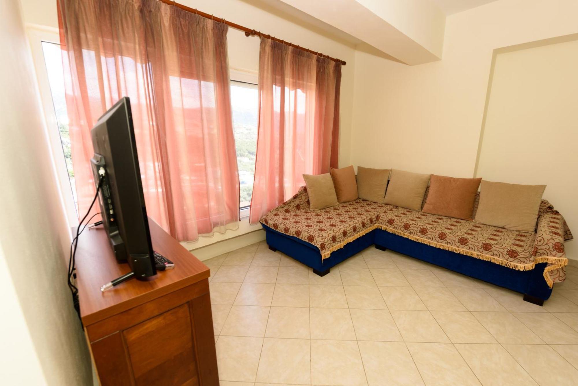 Vasili'S Family Apartments Himare Exterior foto