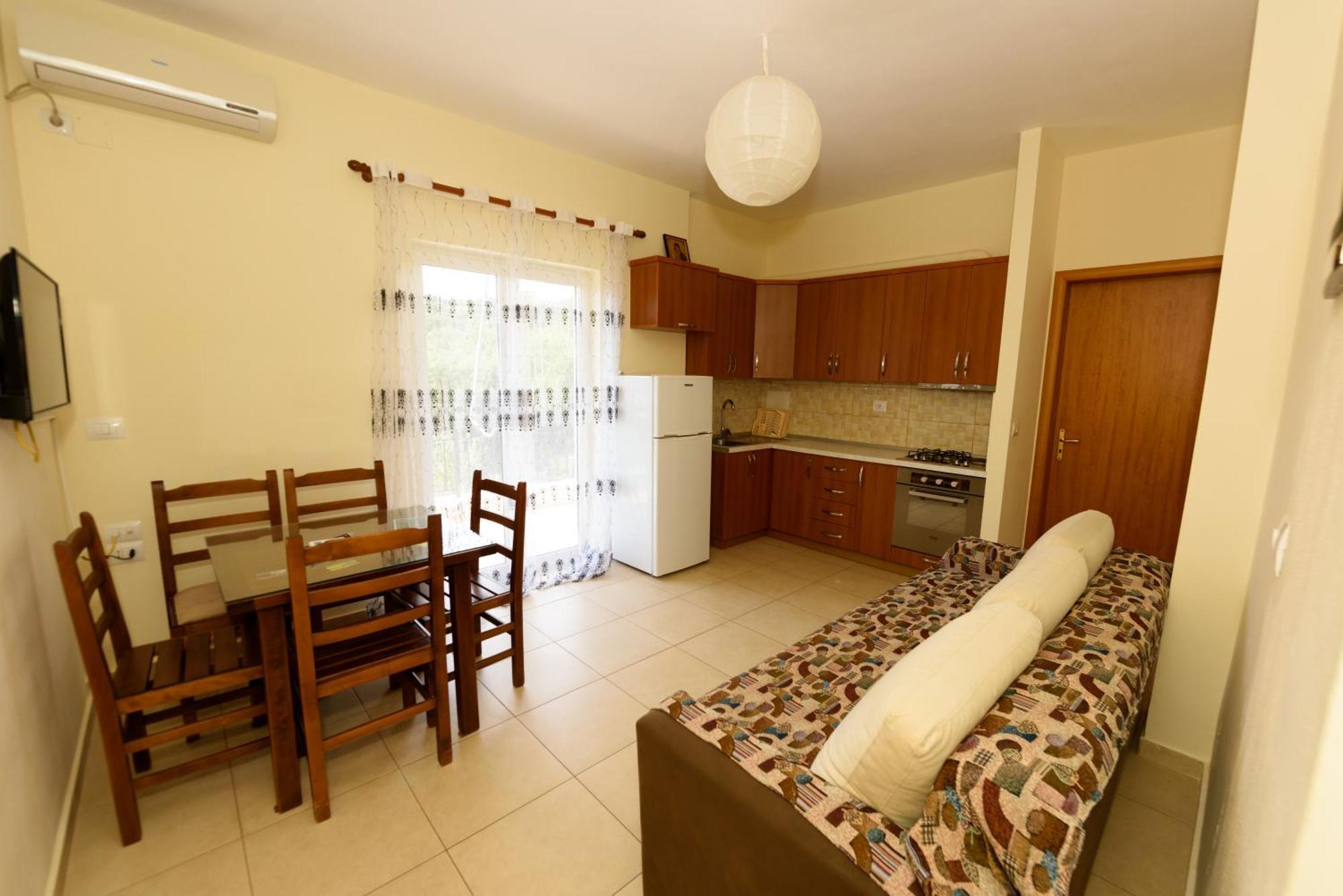Vasili'S Family Apartments Himare Exterior foto