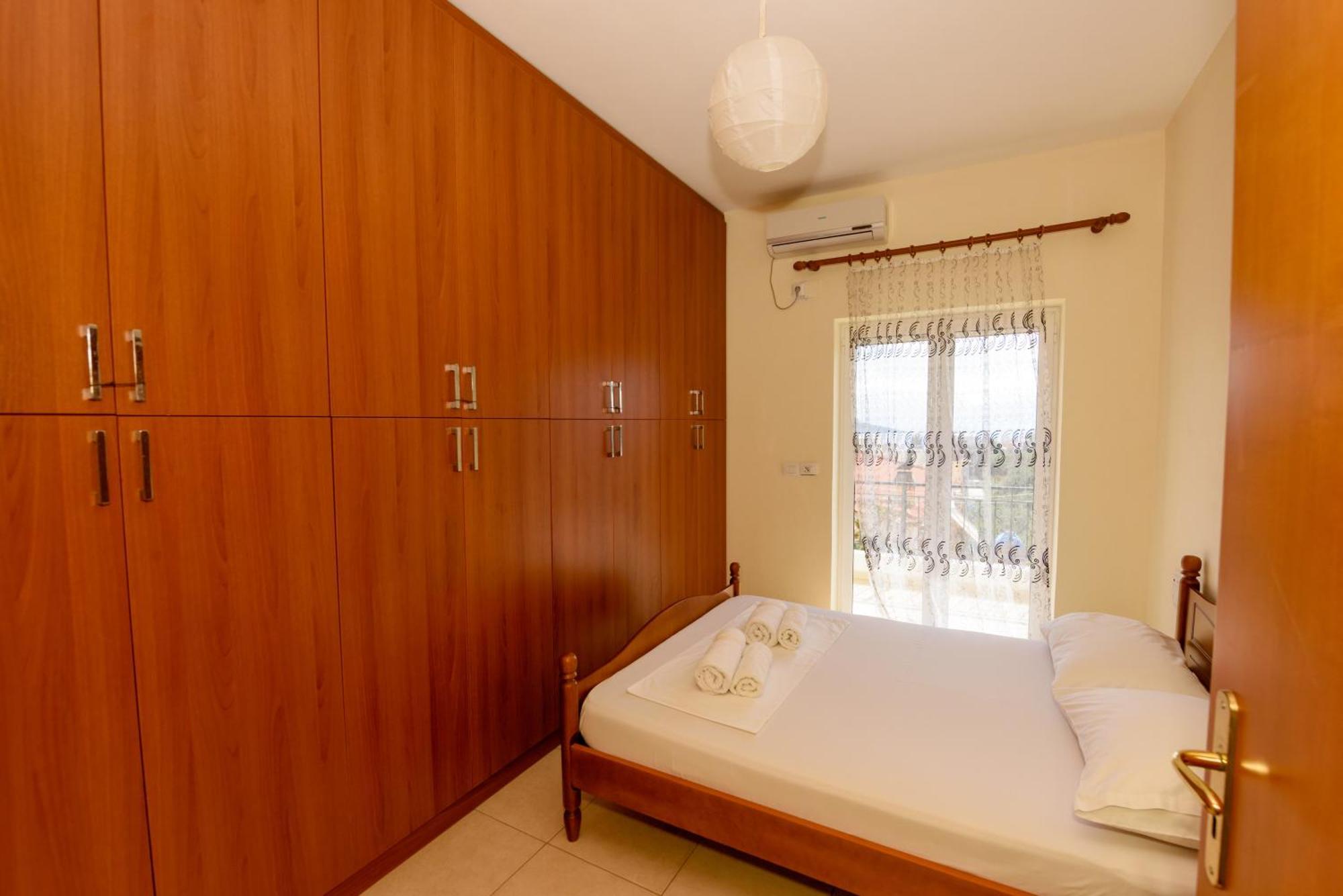 Vasili'S Family Apartments Himare Exterior foto